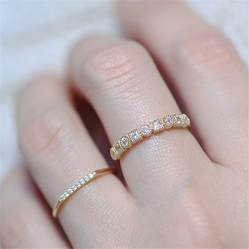 Модное кольцо из 14 каратного золота с топазом и бриллиантами изысканное