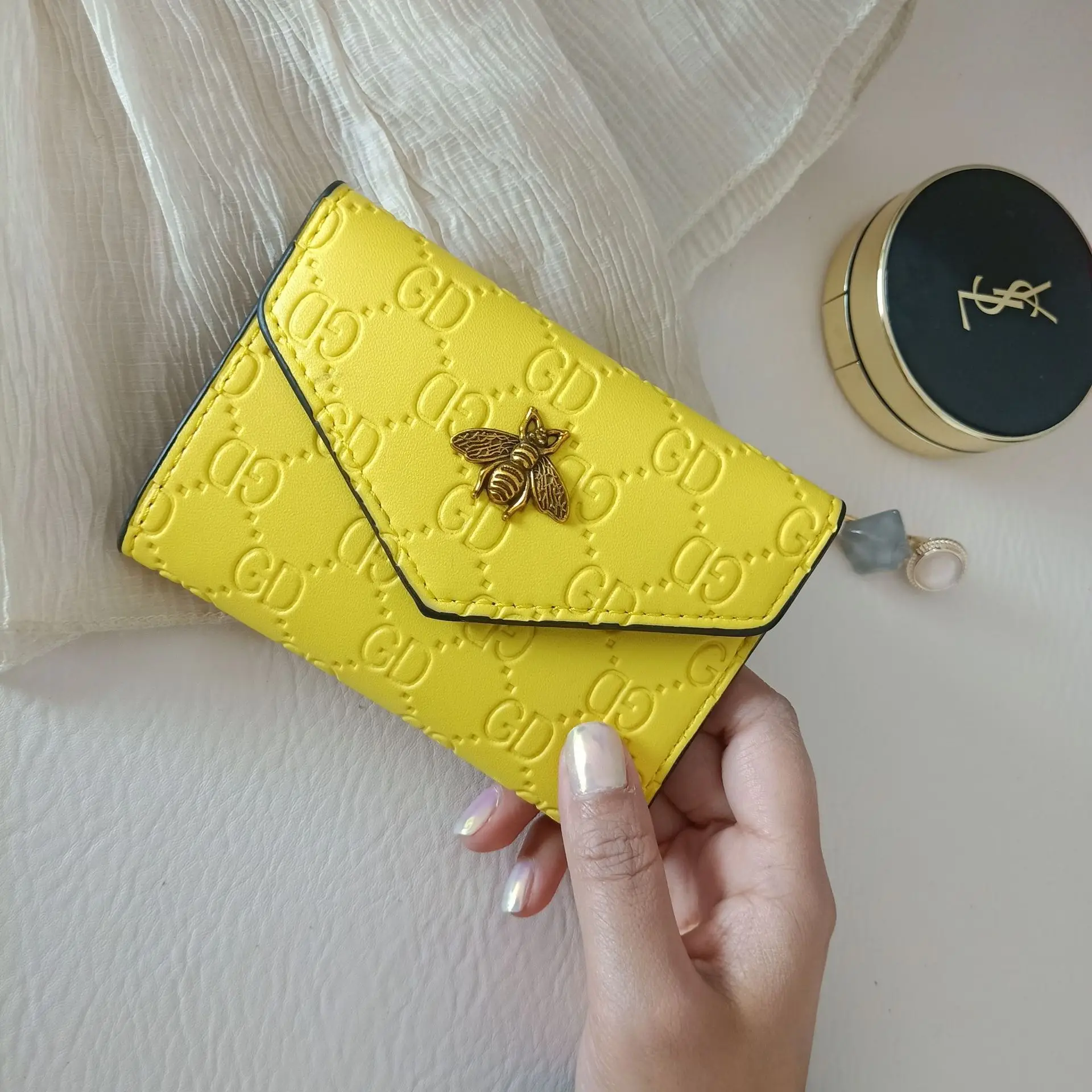 

2021 Summer New Women's Short Wallet Fashion All-match Women's Wallet Portable PU Card Case Korean Letter Bag