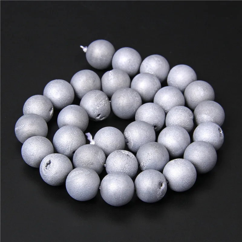 Натуральный камень белый металлический Титан покрытием натуральный агат