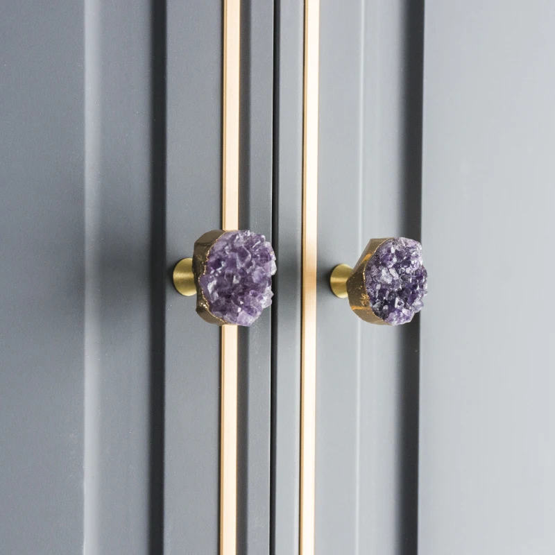 

Luxury Natural Amethyst Brass Handle Drawer Knobs Kitchen Cupboard Pull Wardrobe Door Jewelry Box Hook Single Hole Handle