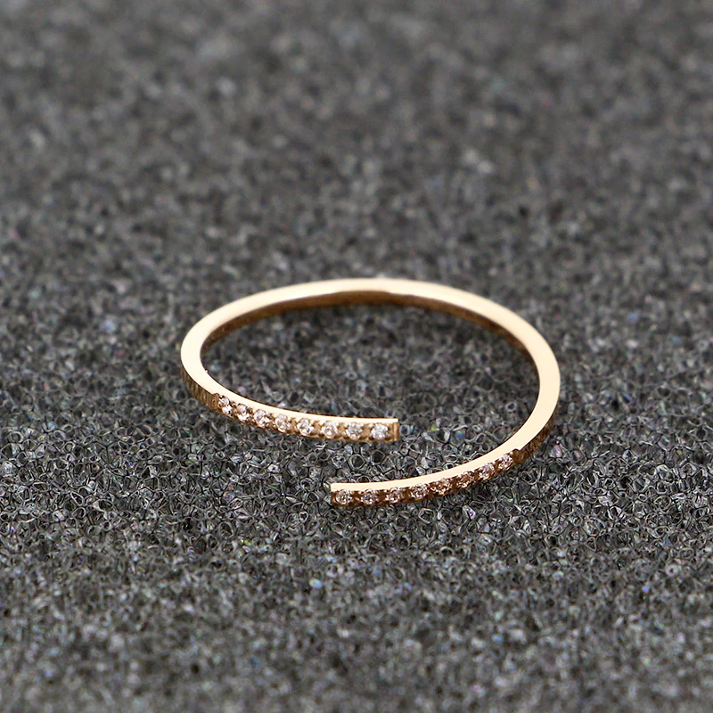 

Новый дизайн, 1 мм широкие отверстия с инкрустацией 16 циркон кольцо для женщин Одежда высшего качества титановая сталь любовь ювелирный бре...