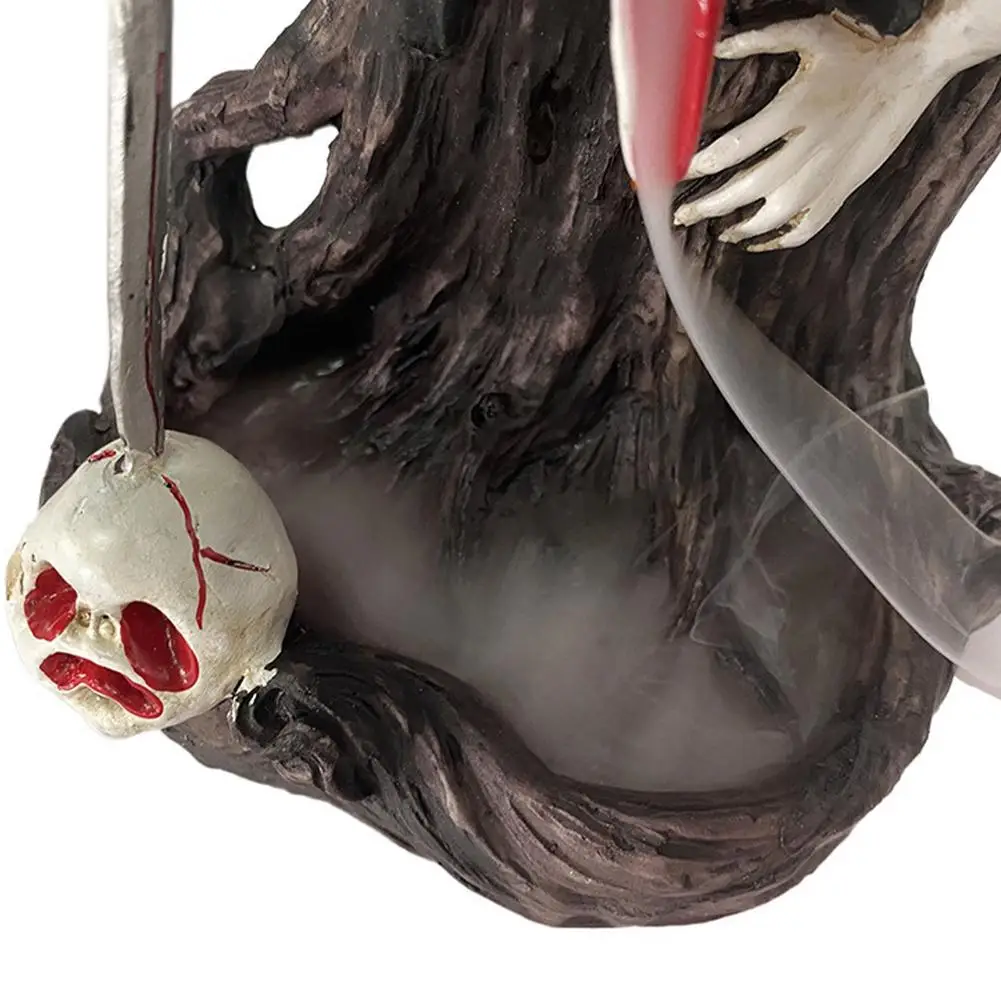 

2021 Halloween Resin Backflow Incense Burner Painted Horror Skull Ghost Shape Reflux Incense Burner Halloween Decoration