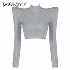 TWOTWINSTYLE, повседневная трикотажная Однотонная футболка для женщин, водолазка с длинным рукавом, корейские тонкие короткие футболки, Женская Весенняя мода 2021