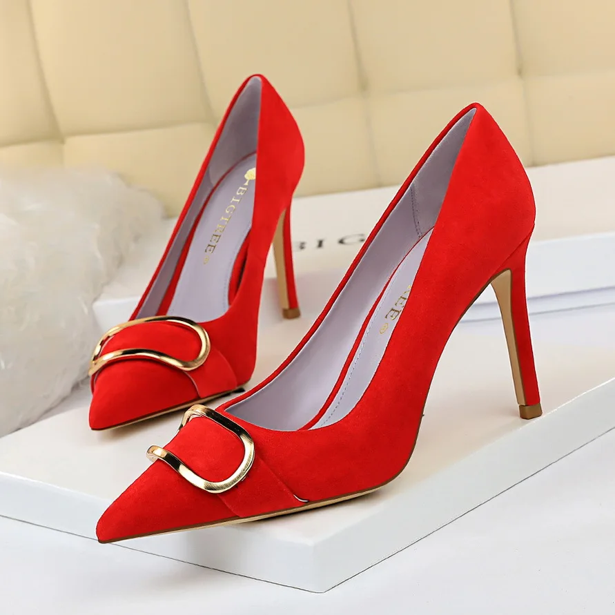 Женские туфли в европейском и американском стиле на тонком каблуке замшевые