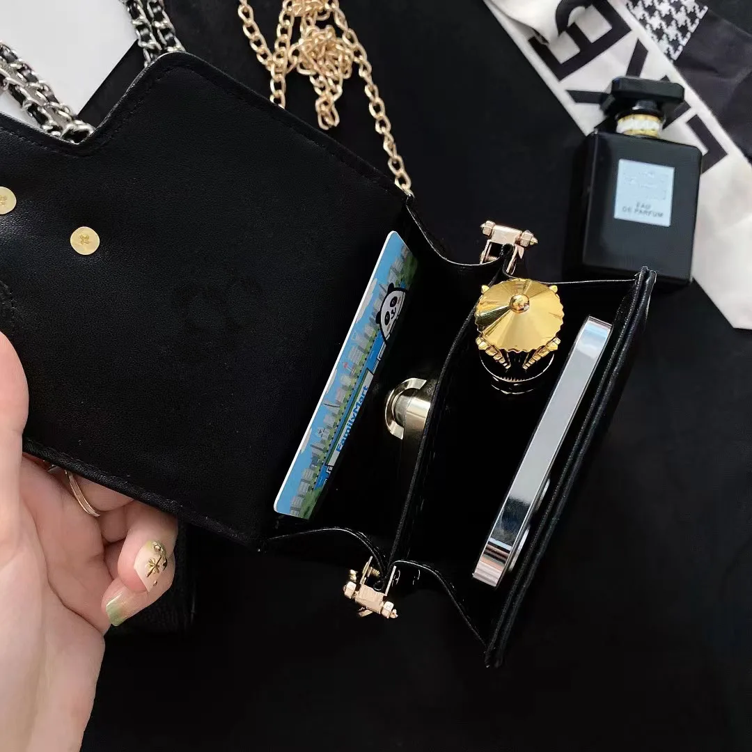 

Love Heart Shape PU Luxury Brand Design Phone Pouch Back Card Bag for IPhone Samsung Cover Accessory Case with Metal Chain GG