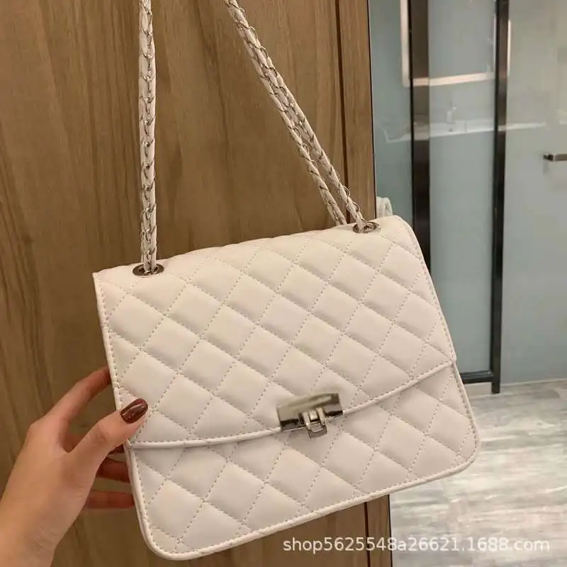 

Singapore xiaock xiaoxiangfeng Lingge bag autumn and winter 2020 new style western style Classic women's bag chain messenger bag
