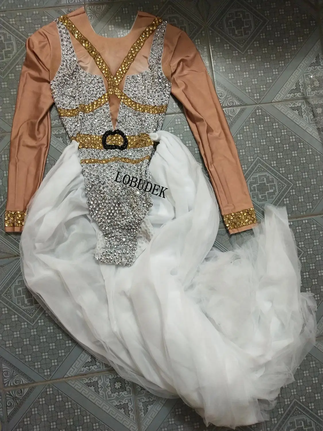 Боди женское со стразами и кристаллами белый костюм для ночного клуба певицы