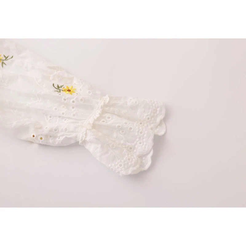 

Korean Sweet Hook Flower Hollow Out Women Blouse 2021 Summer New All-match Casual Floral Embroidery Flare Long Sleeve Shirts Top