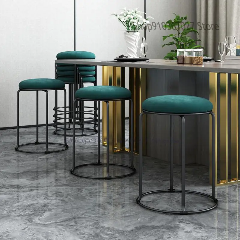 Скандинавский маленький табурет для дома красная креативсветильник скамейка