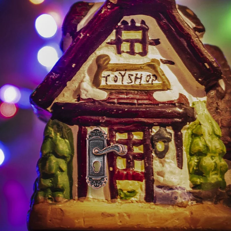 

1/12 Dollhouse Miniature Exterior Inward-Open Wood Door with 8Pcs Doll House Door Lock