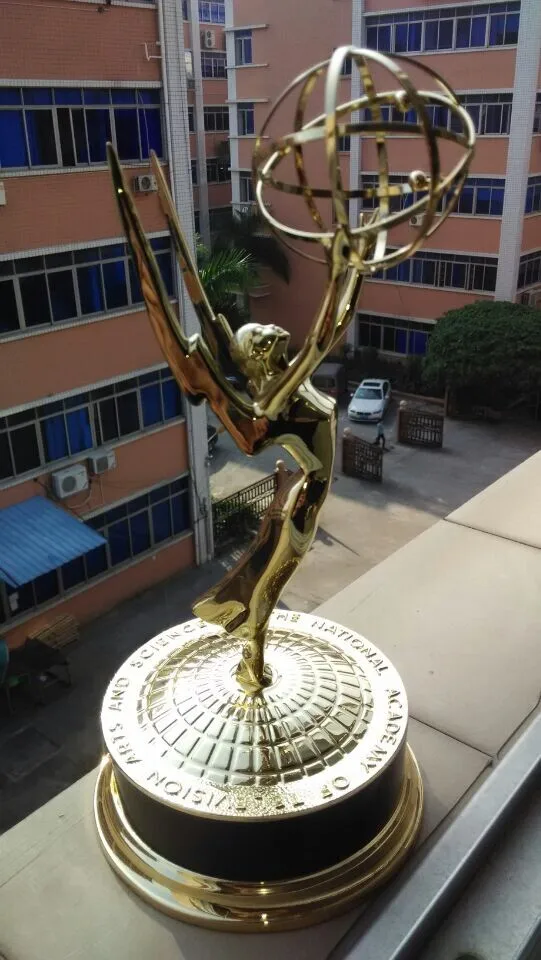 Реальный металлический трофей Emmy в масштабе 1:1 28 см прямые продажи с фабрики