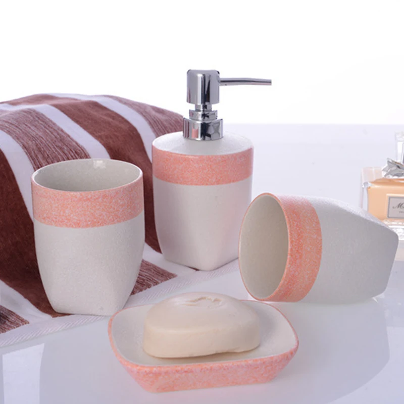 Аксессуары для ванной комнаты Набор из четырех предметов керамика дозатор