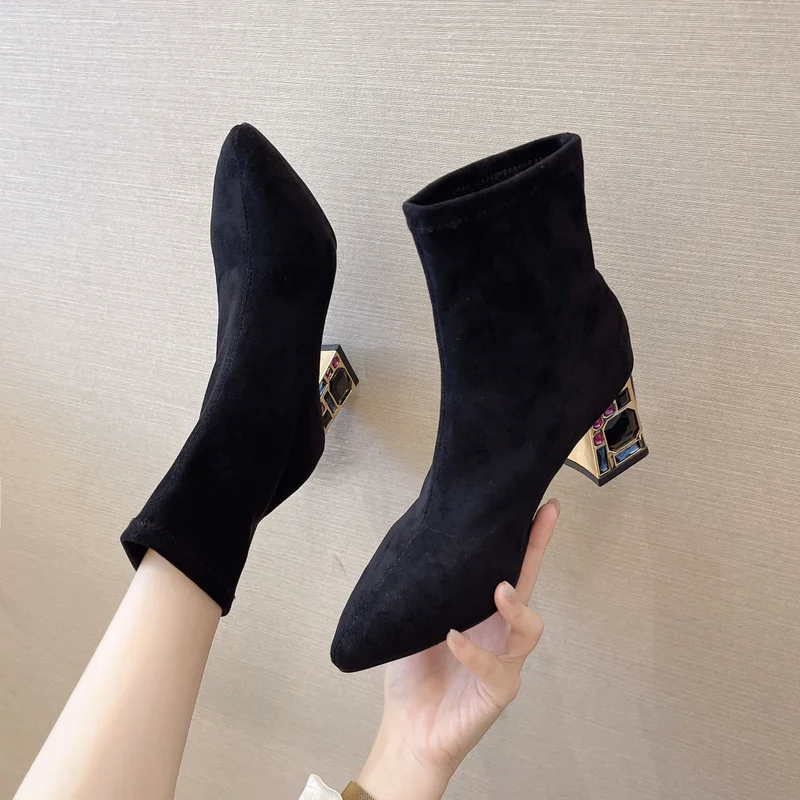

Женские привлекательные ботинки-носки на высоком каблуке, сезон осень-зима, модные вязаные эластичные ботинки, женские черные ботильоны-но...