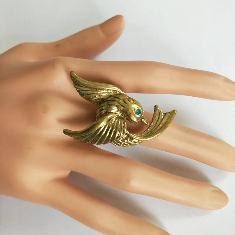 Модные европейские и американские панк-кольца ювелирные изделия новый древний золотой орел кристалл кольцо для женщин подарок с доставкой на дом.