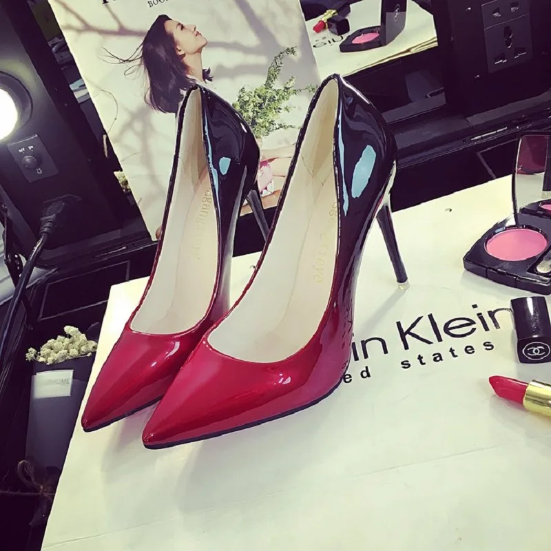 Сезон весна Женские туфли на шпильке с острым носком украшением высоком каблуке