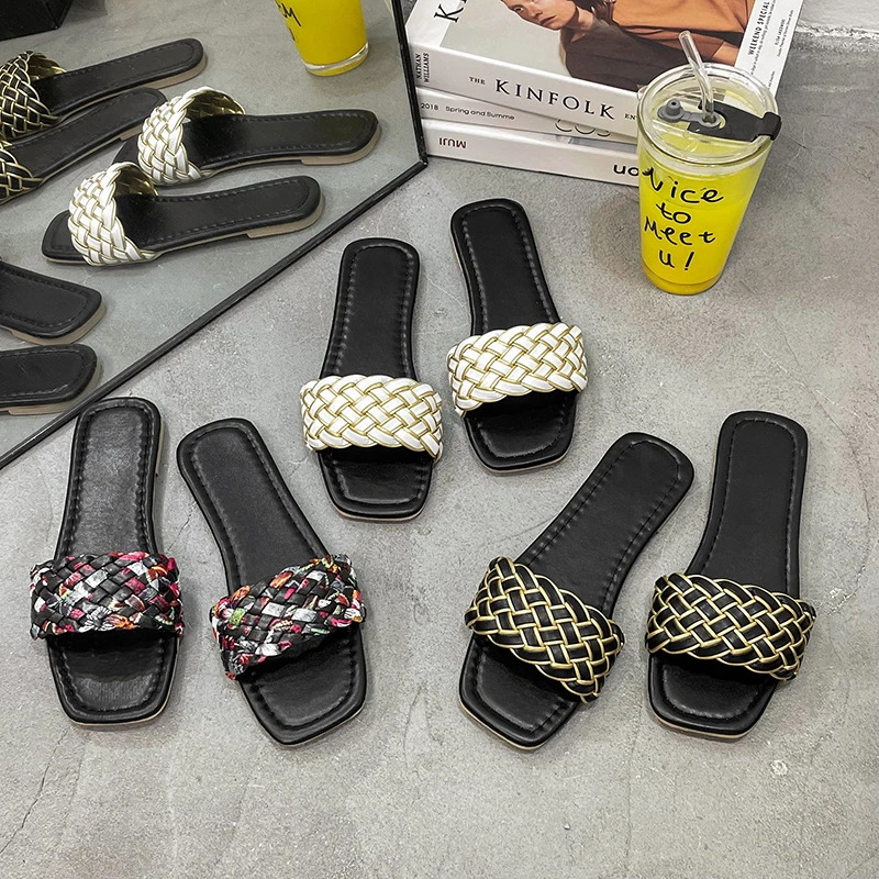 

2022 New Ladies Slippers Beach Summer Shoes Women Slip on Bling Gold Flat Slides Outdoor Shoes Female Casual Sandals Plus Size