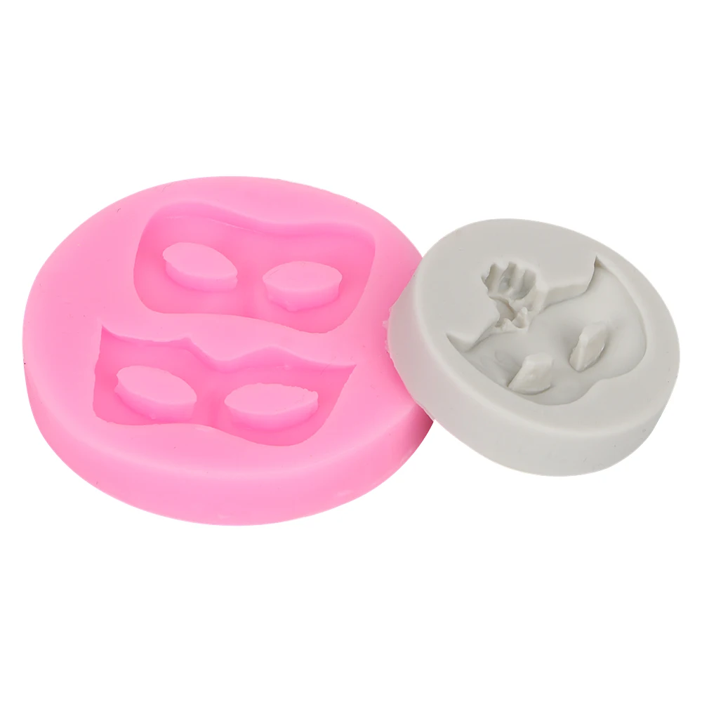 

Masquerade Mask Shape Bakeware 7x7cm Fondant Chocolate Sugarcraft Mould Silicone Mold Cake Decorating Tool