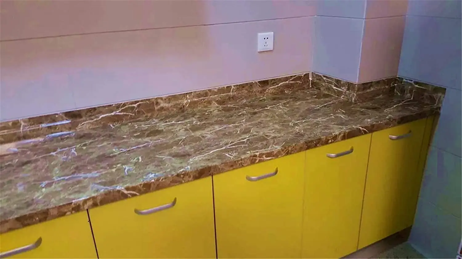 

Modern Kitchen Stickers Waterproof Oilproof Classic Marble Pattern Wall Stickers Protect Desktop One Piece Self-adhesive New