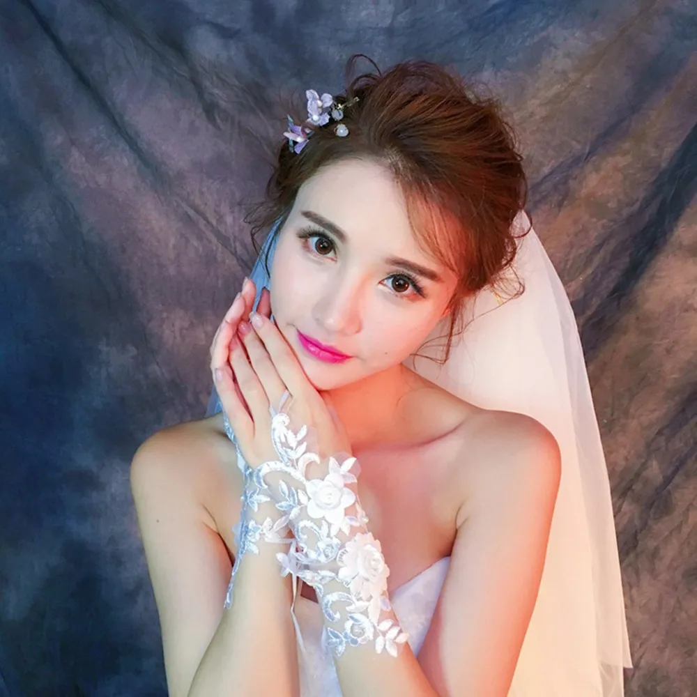 HONGFUYU Elegant Tulle White Lace Bridal Gloves Wrist Length with Flowers Applique Fingerless Wedding for Bride |