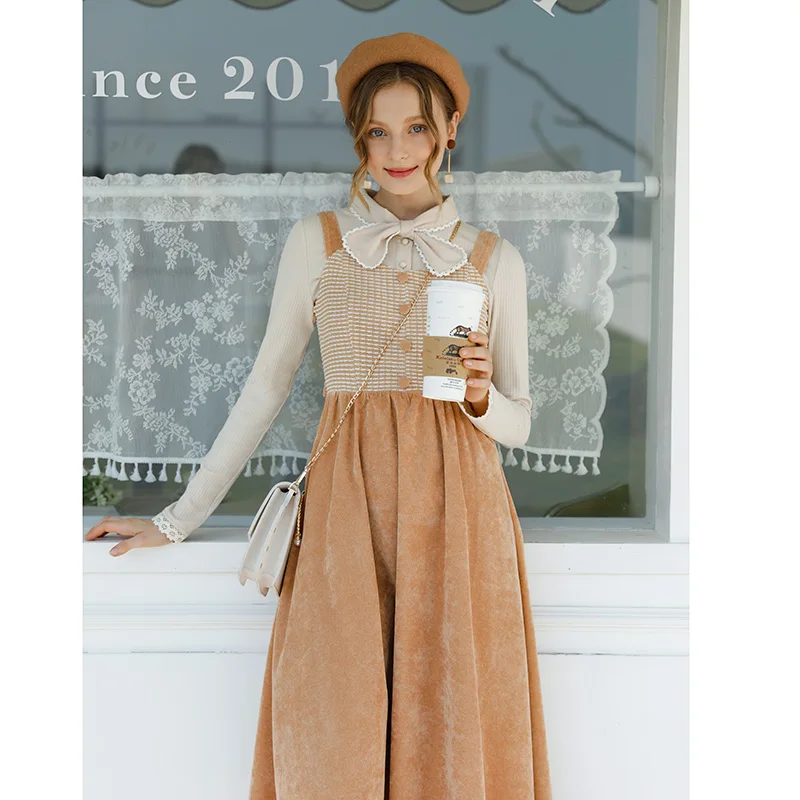 Вельветовое платье AIGYPTOS оригинальный дизайн оранжевое на бретелях в стиле ретро