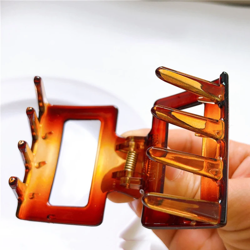 

Woman Transparent Hair Claws Hair Accessories Chic Barrettes Hairclips Hairpins Ladies Hairgrip Headwear Girls Ornaments Crab