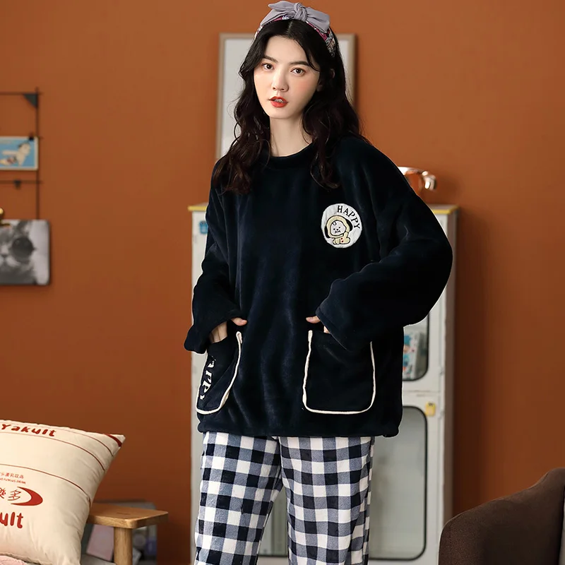 

Пижама женская зимняя фланелевая с длинным рукавом и рисунком