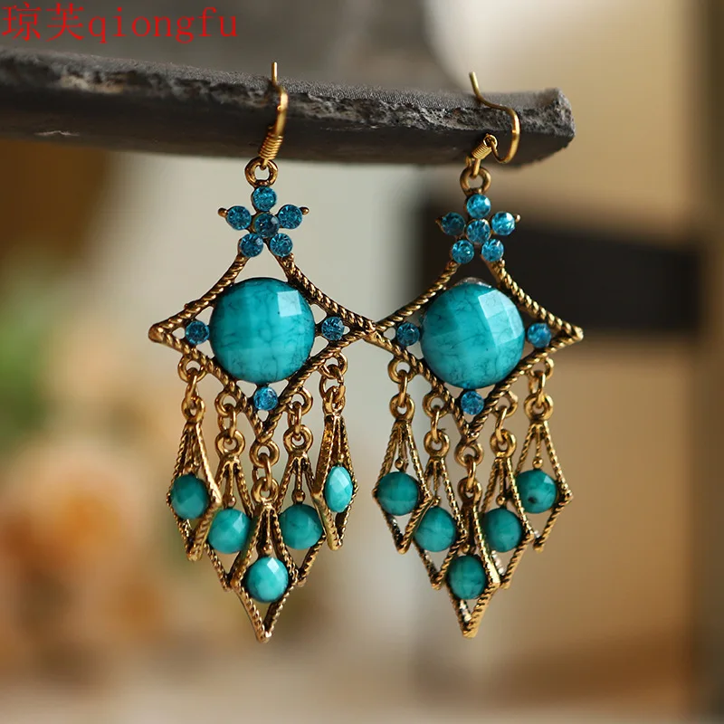 

Personality and creativity ethnic rhombus drop diamond earrings female acrylic bohemian style European and American earrings