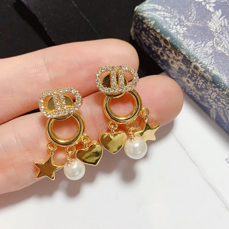 

2021 New European And American High-End Golden Personality Charm Letter CD 1:1 Star Pearl Ladies Earring Jewelry Holiday Gift