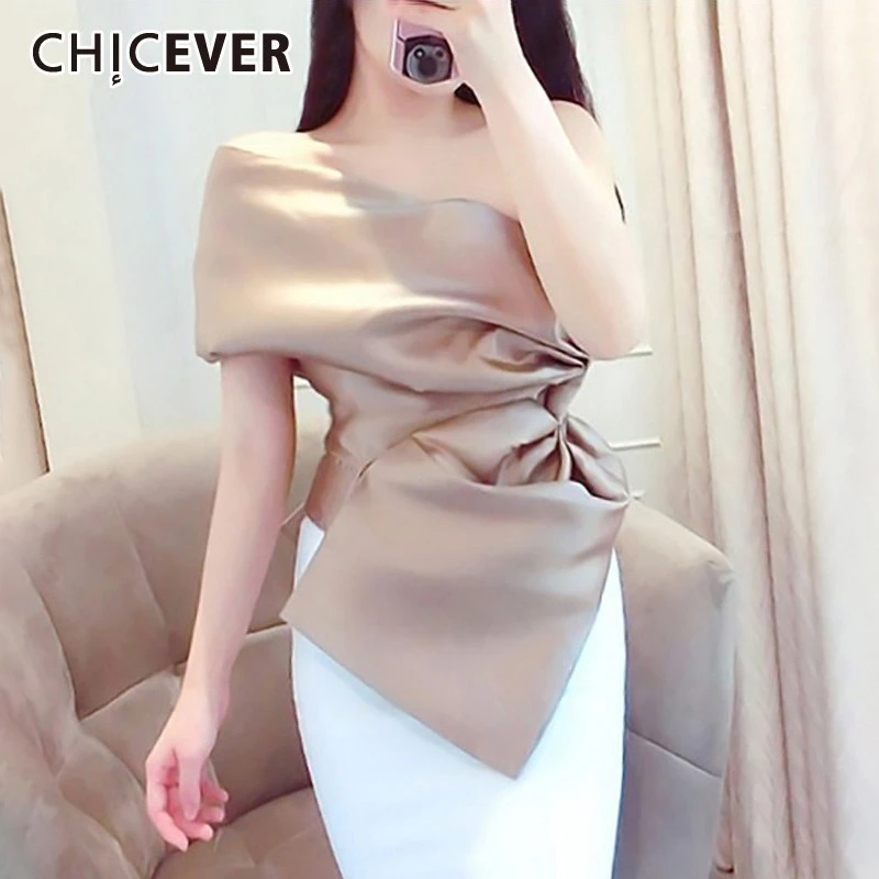 

CHICEVER Sexy Shirt For Women Skew Collar Sleeveless High Waist Bowknot Ruched Loose Asymmetrical Hem Blouses Female 2022 Style