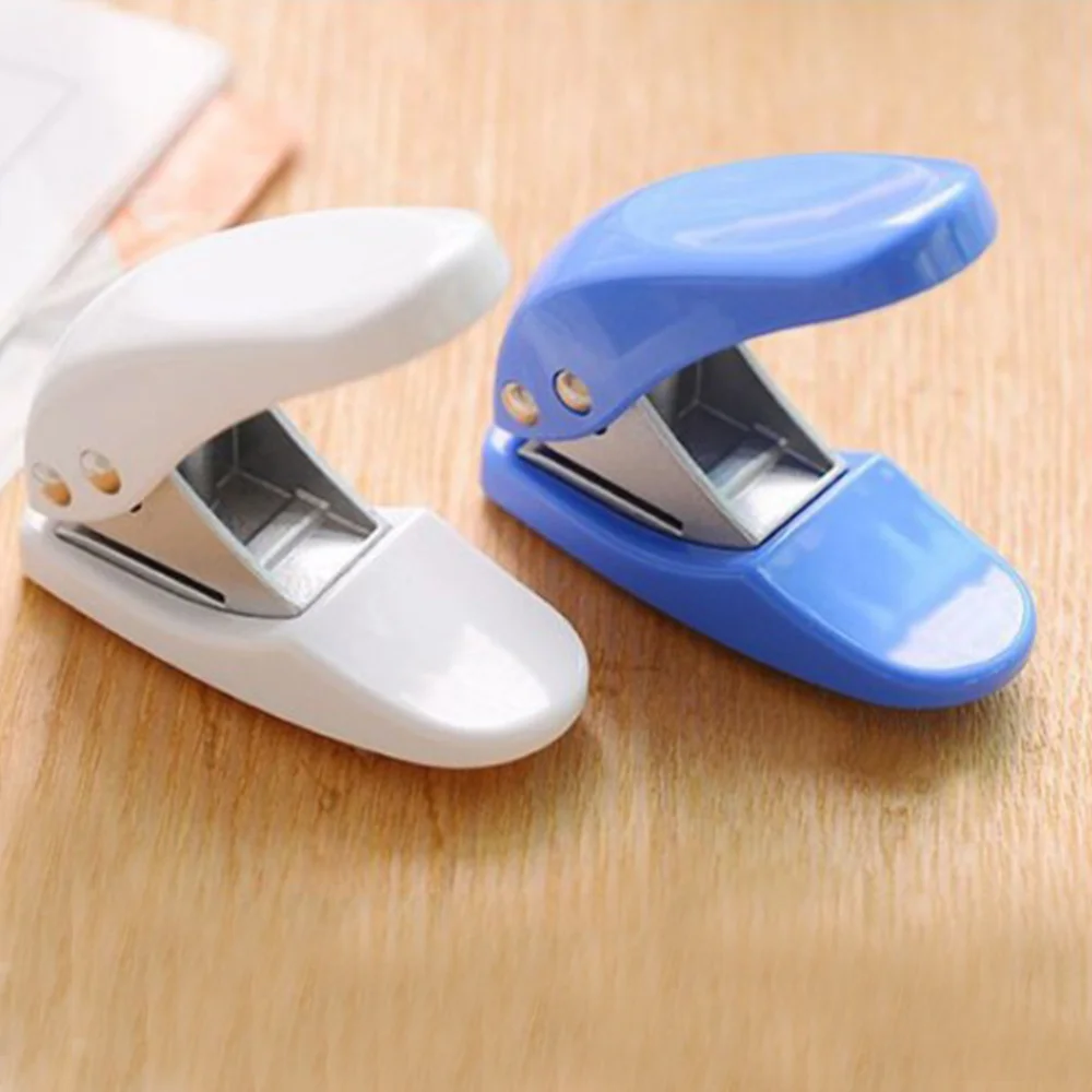 

2pcs Useful Hole Puncher Multifunctional Certificate Hole Punch Machine Single Hole Puncher for Office School (Random Color)