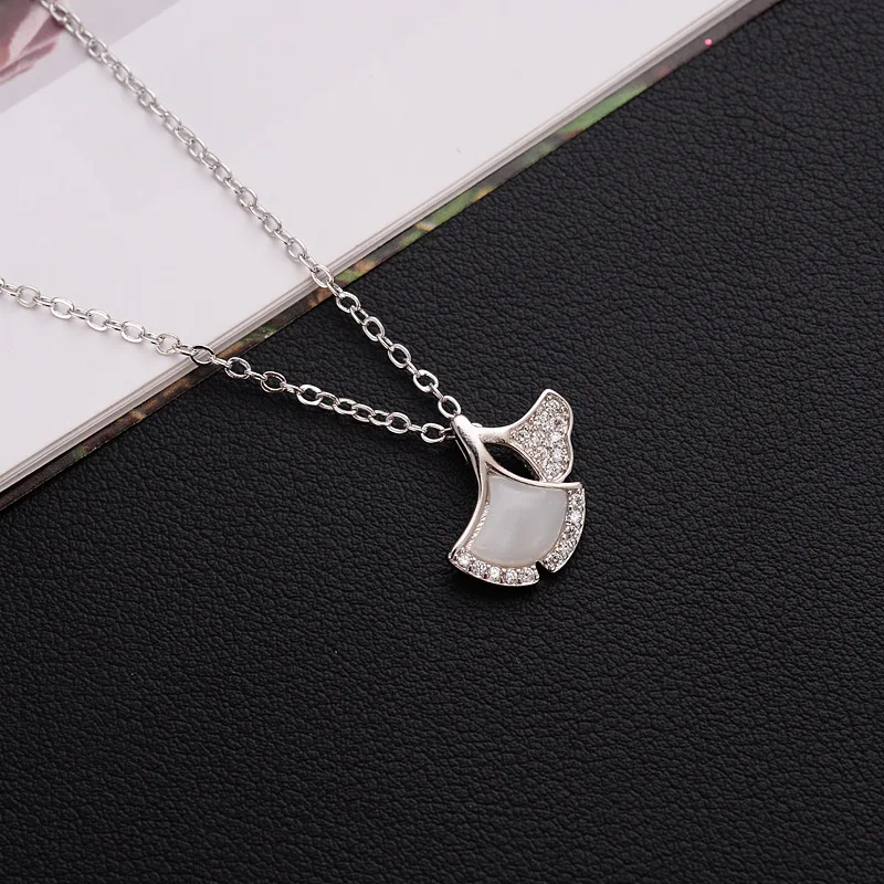 

Fashion simple crystal clavicle chain female wild temperament jewelry hot sale