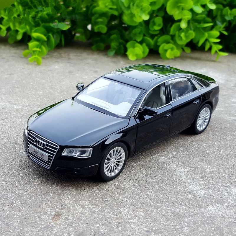 Модель автомобиля AUDI A8 из сплава литой и игрушечный автомобиль модель
