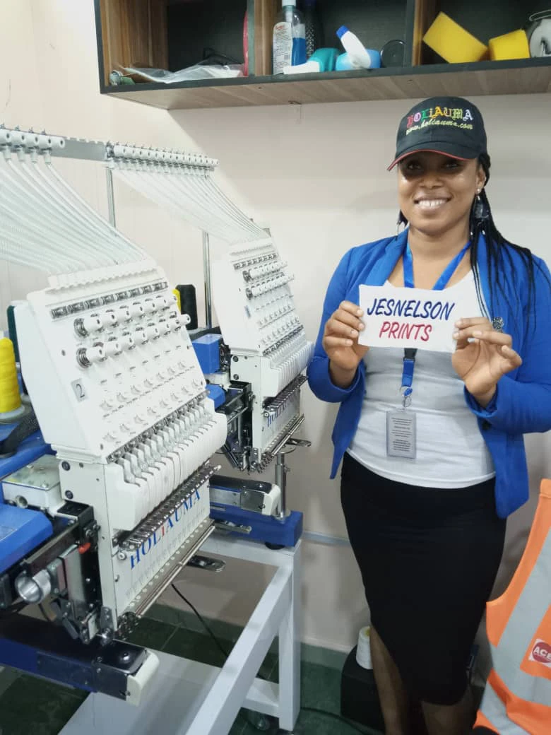 HOLiAUMA компьютеризированная автоматическая вышивальная машина с двойной головкой