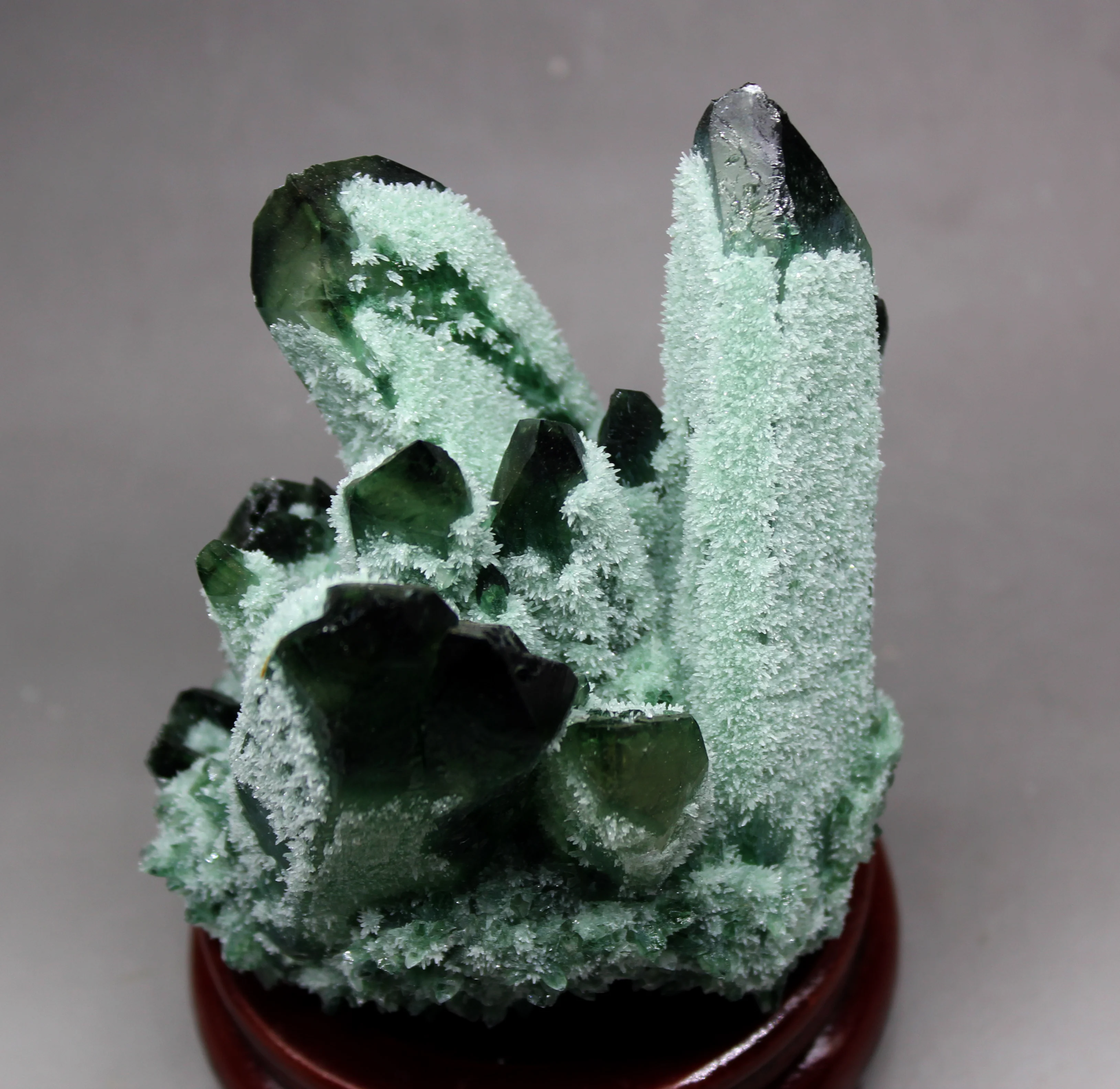 544 г натуральный зеленый Ghost Phantom Quartz Кристалл кластер кристаллы и камни лечебные