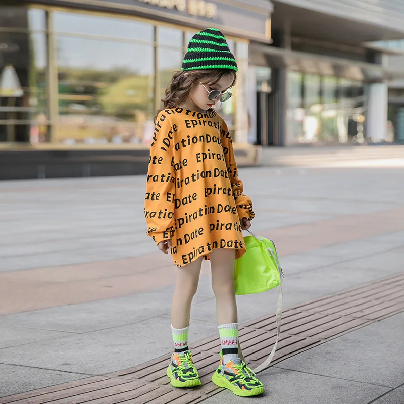 Осенние футболки для девочек новый модный милый мультяшный буквенный принт с