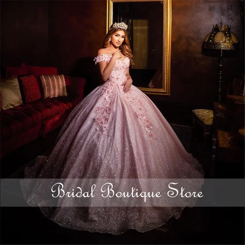 Vestido de Baile Fora do Ombro Vestido de Festa Vestido de Princesa Rosa Quinceanera Vestidos Flores Doce 16 Vestir Nupcial Boutique xv Años 3d 3 High Quality Casamentos e Eventos