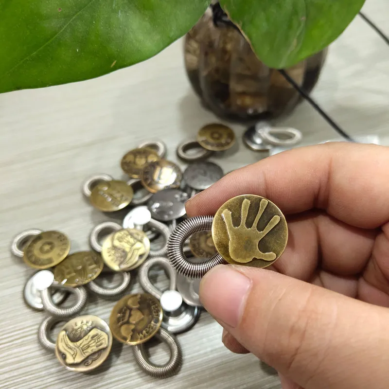 Эластичное платье-стрейч с воротником-рубашкой на пуговицах | Дом и сад