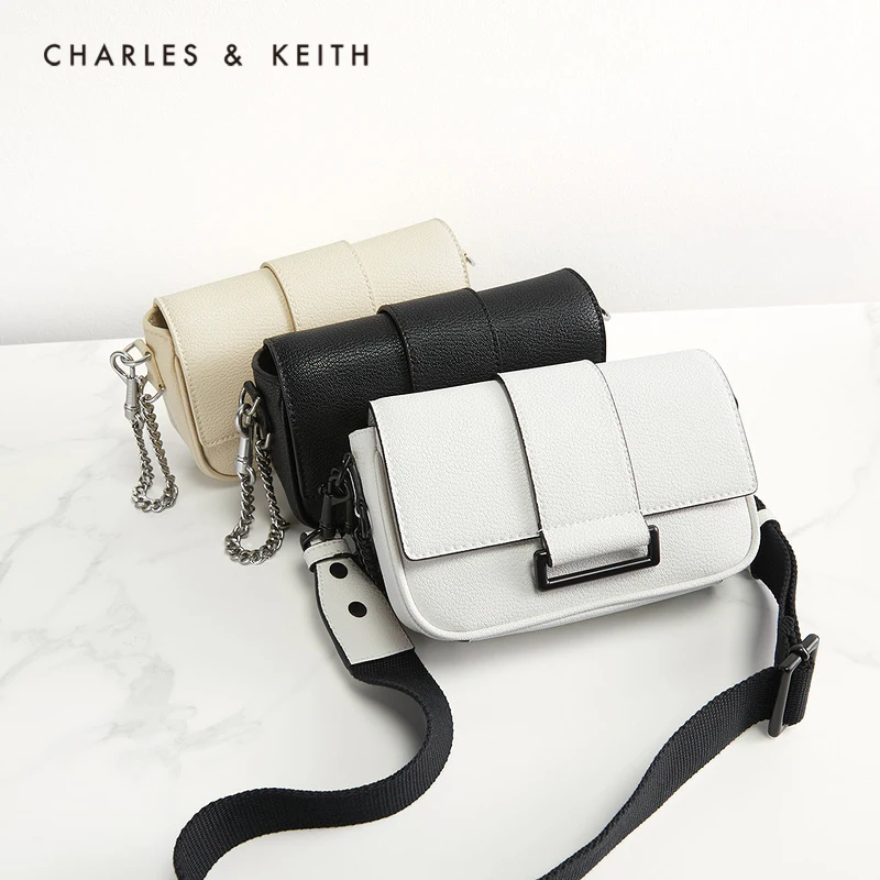 CHARLES＆KEITHНовинка на Весна 2021 CK2 80270716 Дамы цепи украшено мессенджер конверт