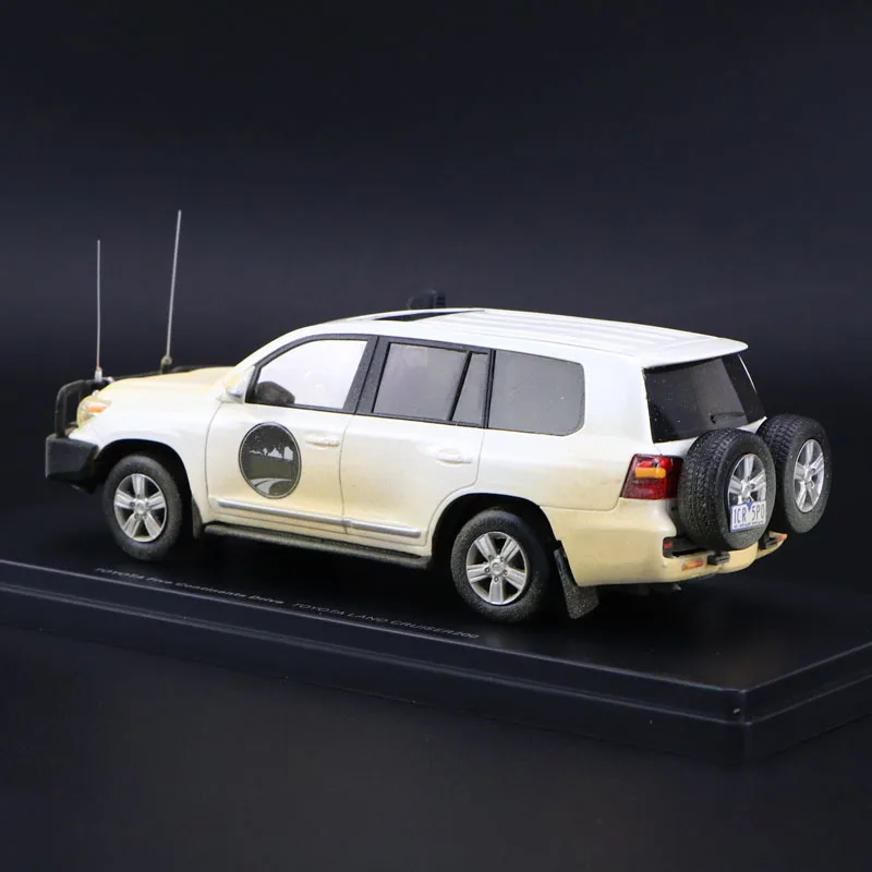 1/43 Масштаб литья под давлением Смола накладной Prado Land Cruiser модель автомобиля