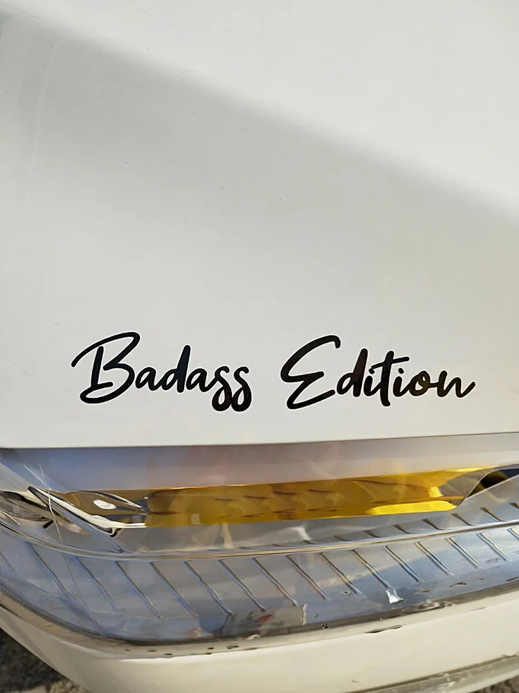 Забавная виниловая наклейка ZTTZDY 15 5 см * 2 9 в виде слова Badass Edition для автомобиля