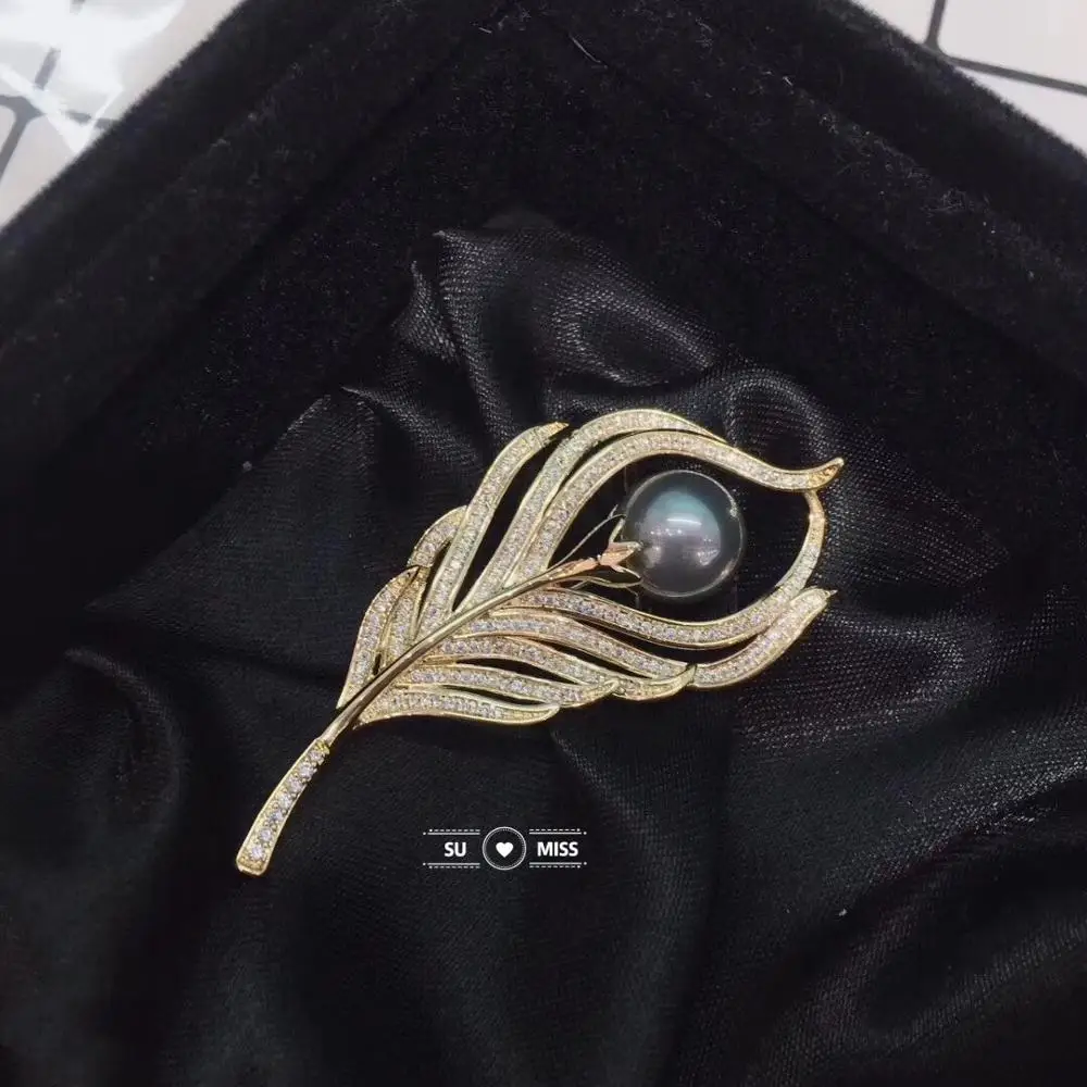 

Женская Брошь в виде листьев из фианита, золотого цвета