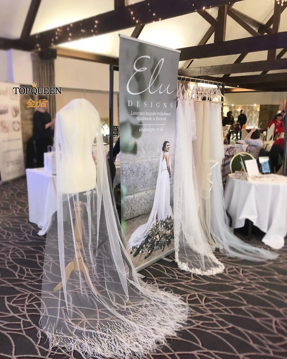 

TOPQUEEN V22 100% Handmade High-end Customize 3D Feathers 3M Cathedral Veil Voile Silk Medine Sexy Bridal Veil Elegant Simple