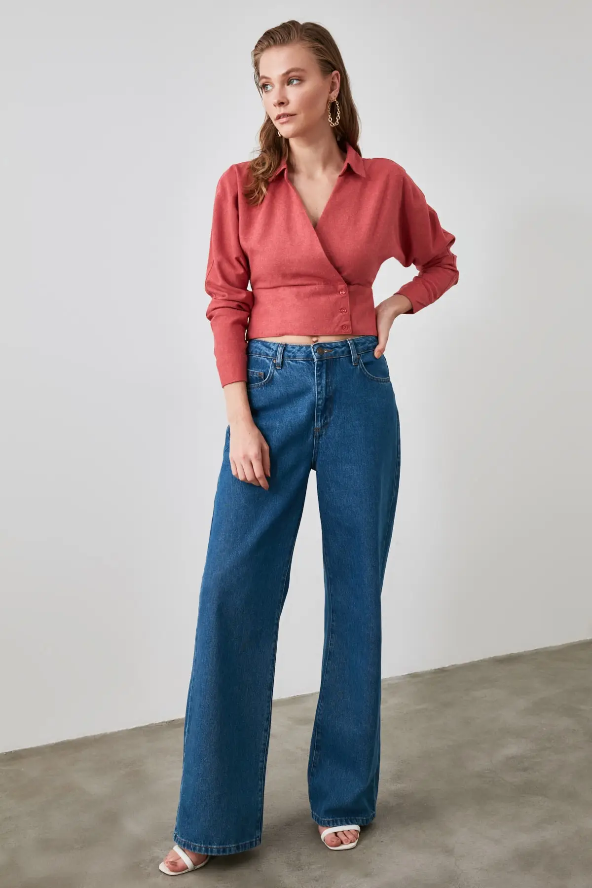 

Trendyol Asymmetric Blouse TWOAW21BZ0485