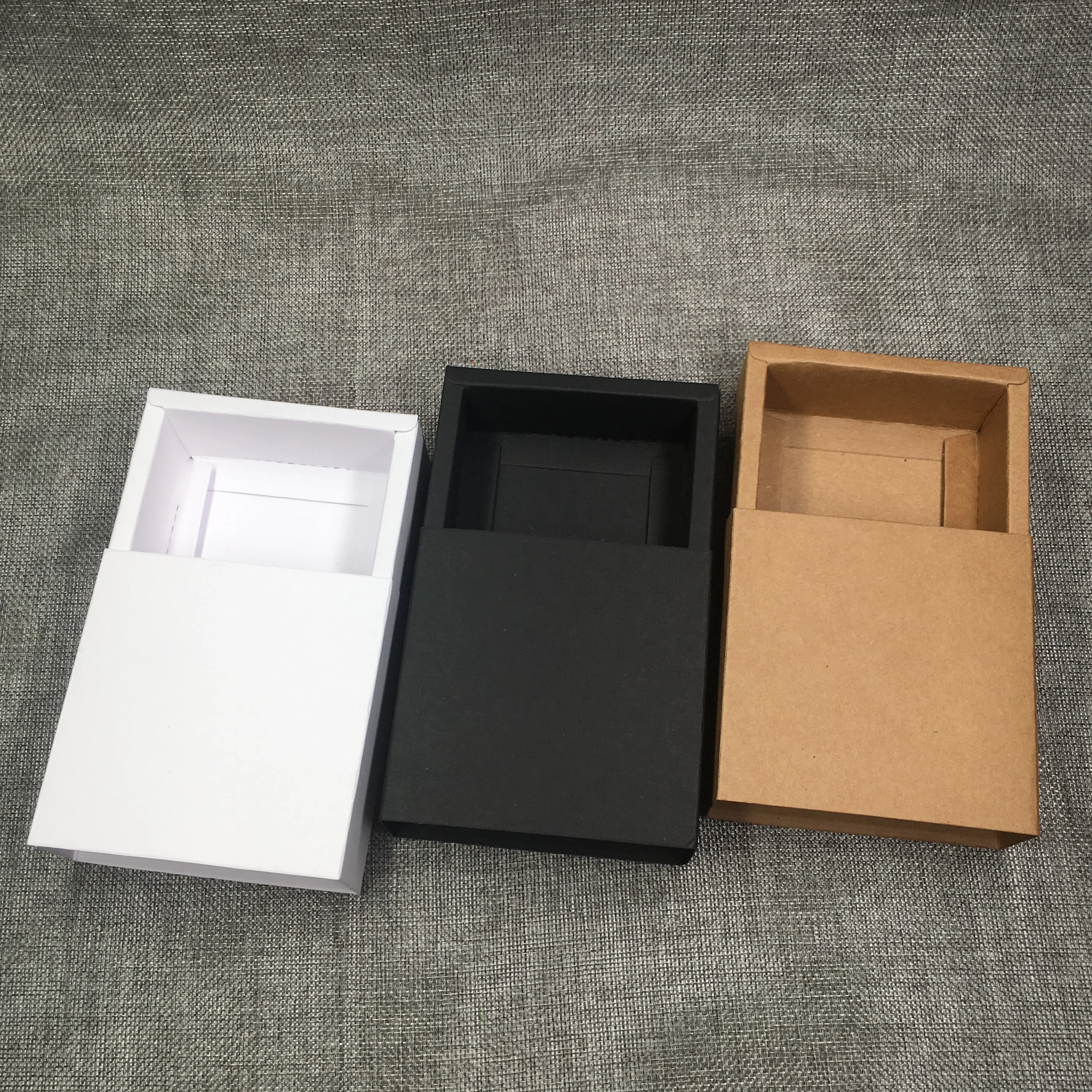

50Pcs/Lot Two Sizes Paper Drawer Type Gift Box Kraft Cardboard Wedding Gift Box For Packaging Candy/Craft/Cosmetics
