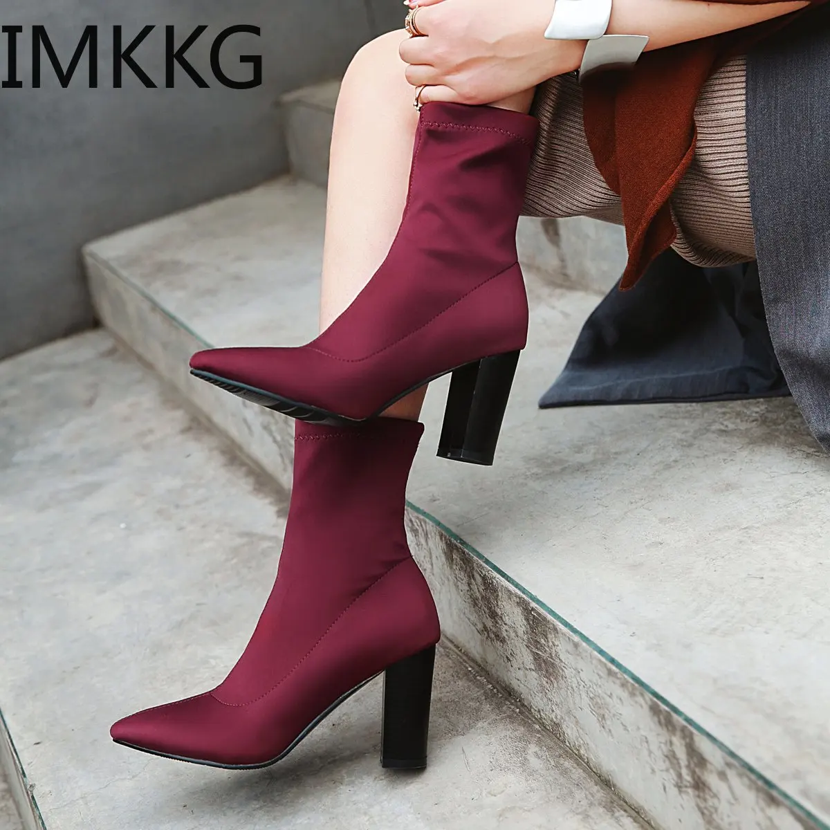 2020 женские ботильоны ботинки носки Универсальные на платформе с острым носком высоком квадратном каблуке