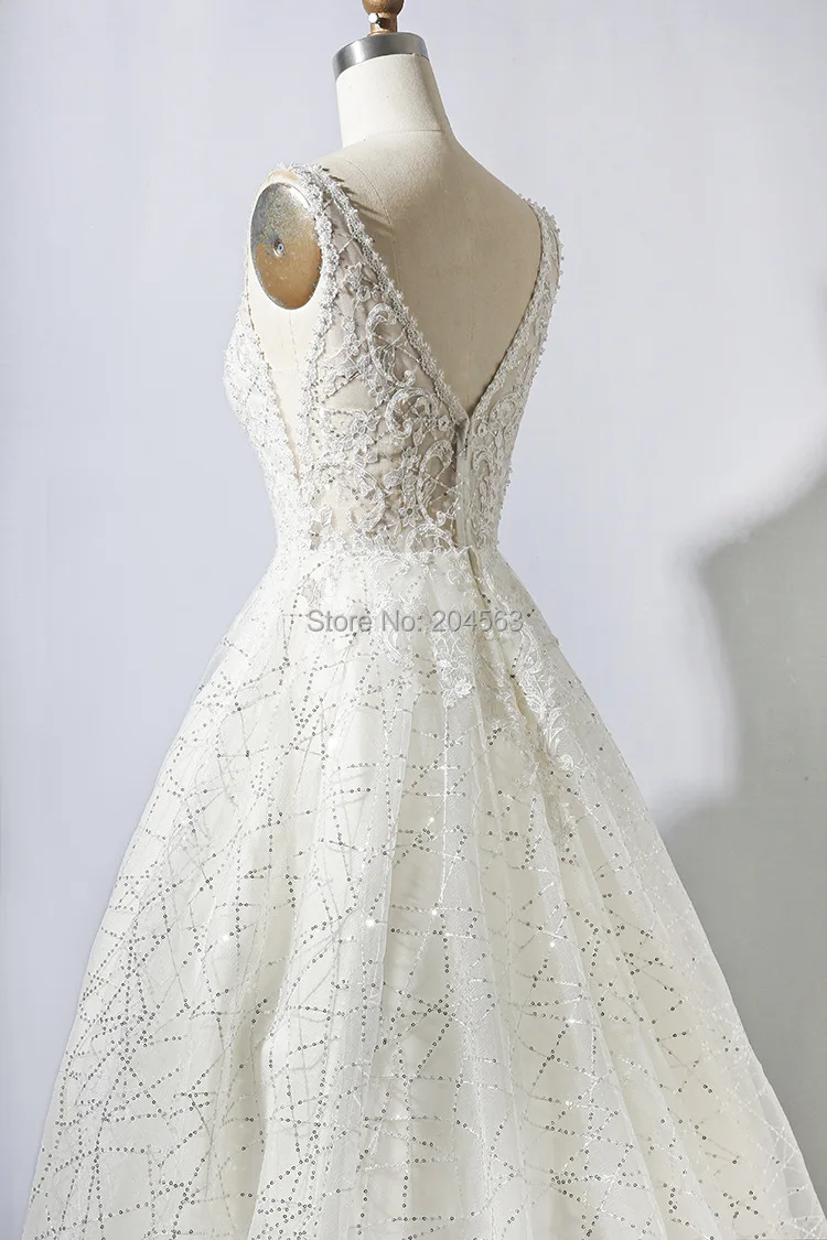 Свадебные платья с V-образным вырезом и бисером ТРАПЕЦИЕВИДНОЕ свадебное платье