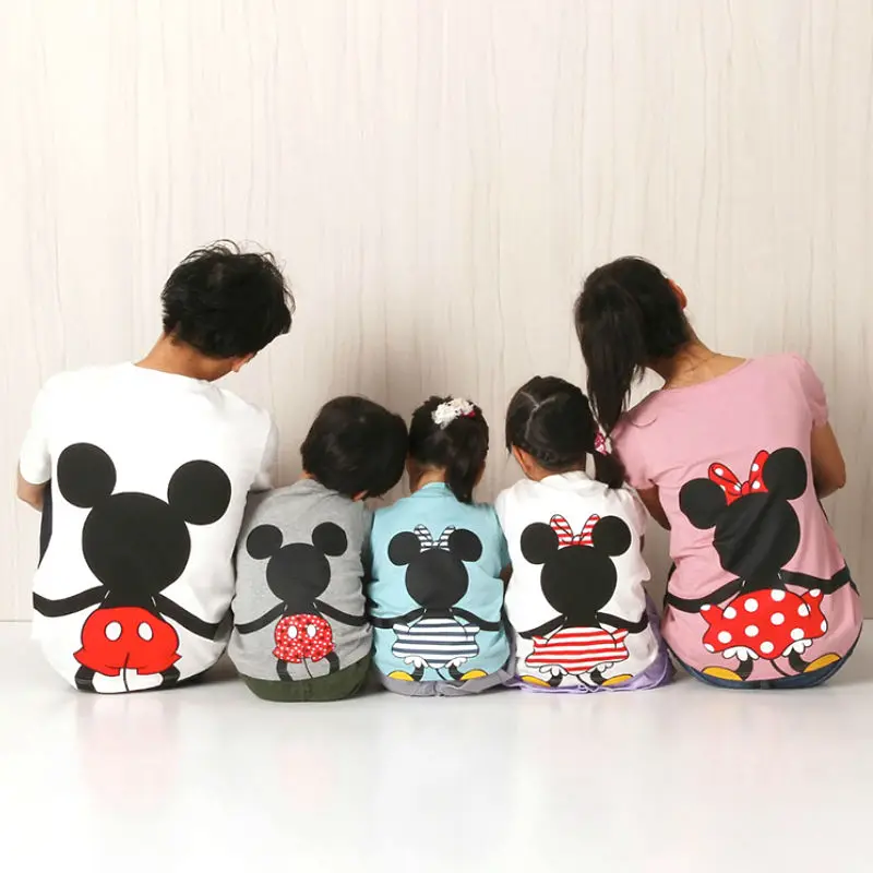 Одинаковые наряды для семьи футболка с принтом на спине отца матери дочери сына