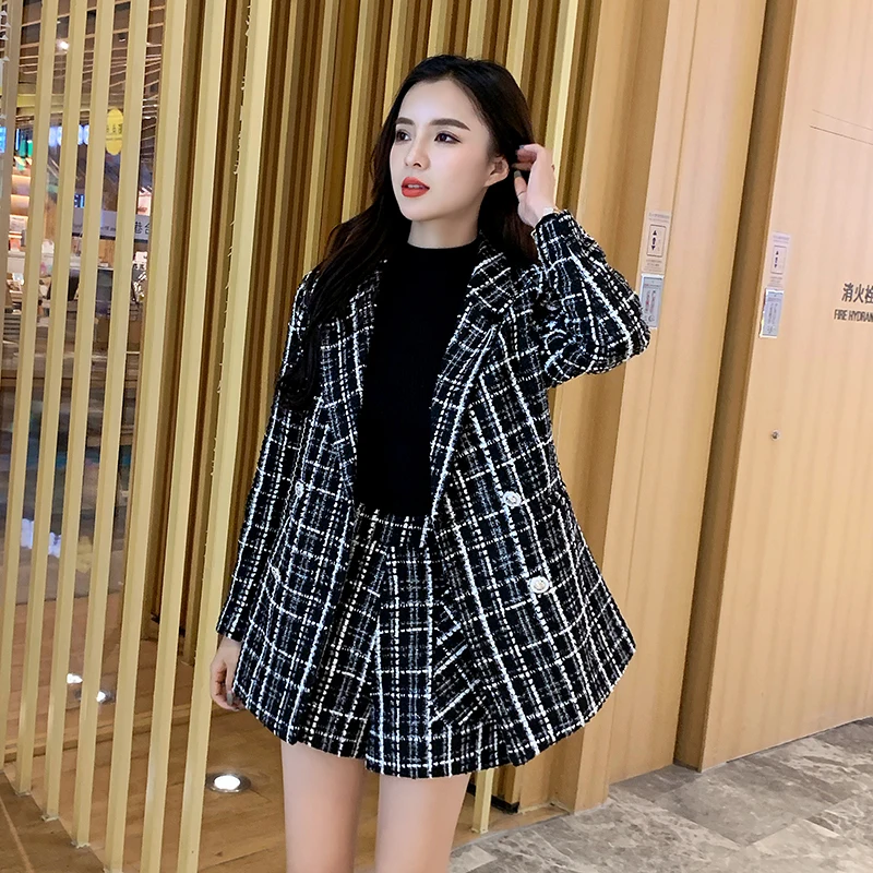 

JSXDHK Women Tweed Shorts Set Fashion New Fall Winter Black White Plaid Lapel Collar Blazers Coat + Wide Leg Shorts 2 Piece Set