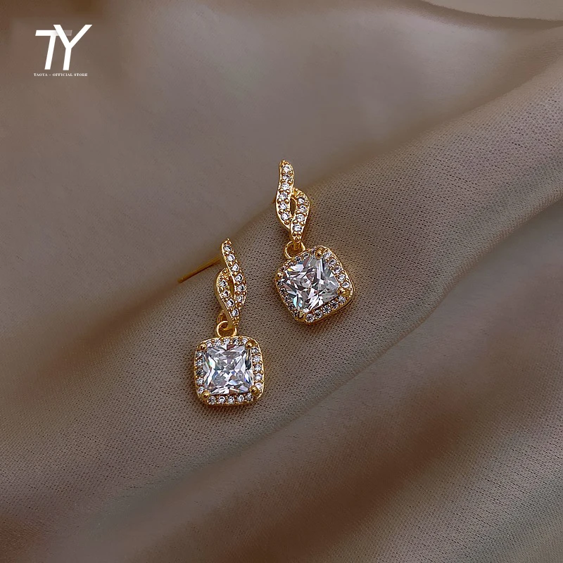 

Luxury Shiny Zircon Square Pendant Earrings Woman‘s 2020 New Fashion Korean Jewelry Christmas Party Sexy Girl's Unusual Earrings