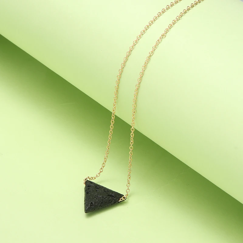Фото Женское очаровательное треугольное ожерелье с подвеской из лавы модное простое